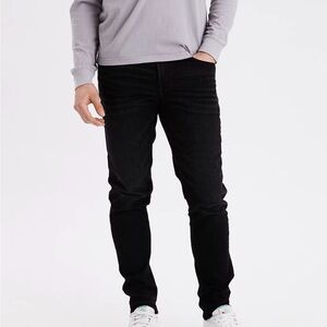 American Eagle AirFlex+ Athletic Fit Jean in Black. Men’s 33x30